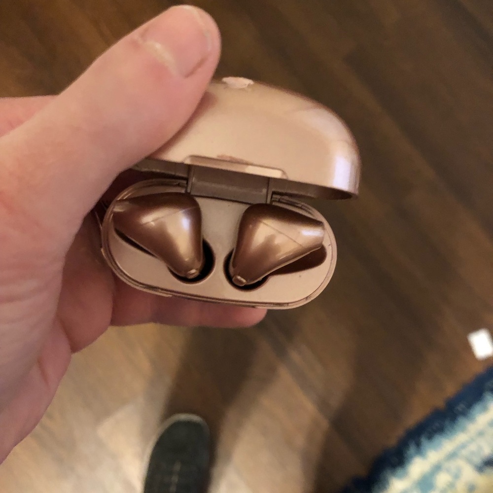 Earbuds